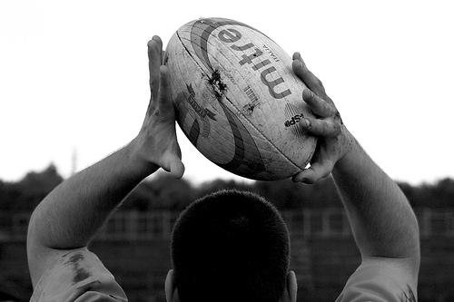 rugby-pelota-en-line-out3
